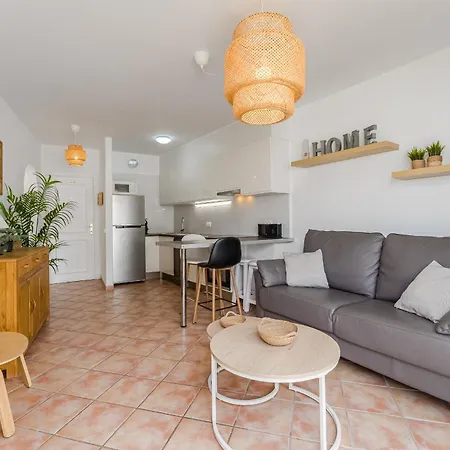 Huge Sunny Terrace Heated Pool *