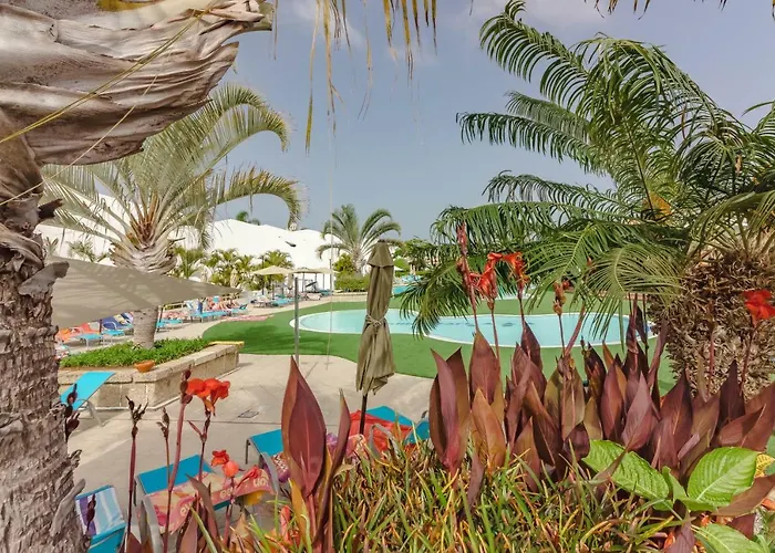 Huge Sunny Terrace Heated Pool Apartament *